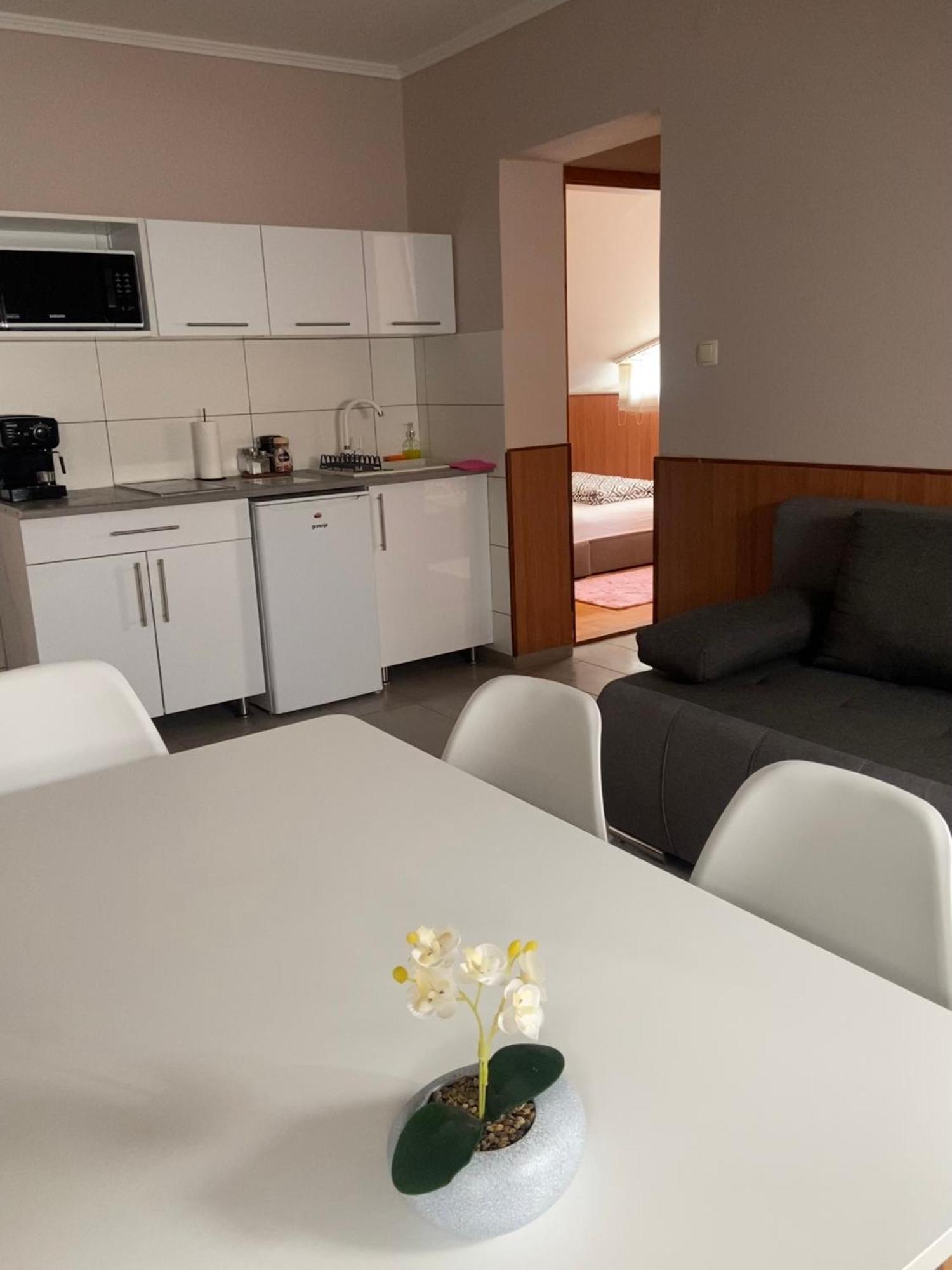 Zaira Apartman Hajdúszoboszló Exterior foto